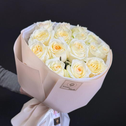 White Ekwador Roses