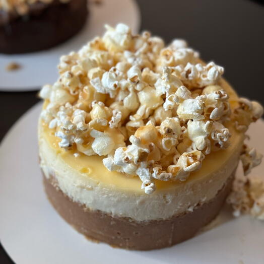 Cheesecake «Popcorn caramel»