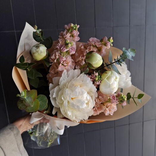 Bouquet Pionies and Matthiola