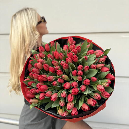 Buket 100 qırmızı lalə
