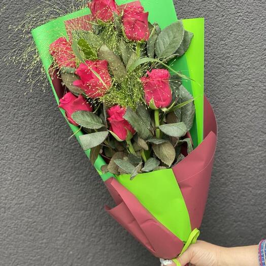 Bouquet of red roses
