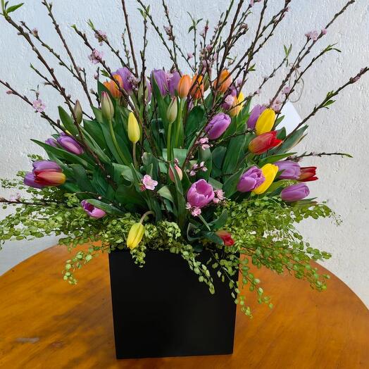 Caja de tulipanes