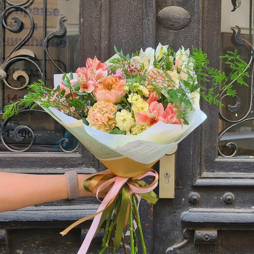 Creme Brulee – Cream Roses and Flowers Bouquet