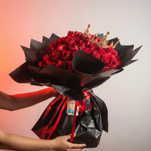Ramo 100 Rosas + Corona de Reyna