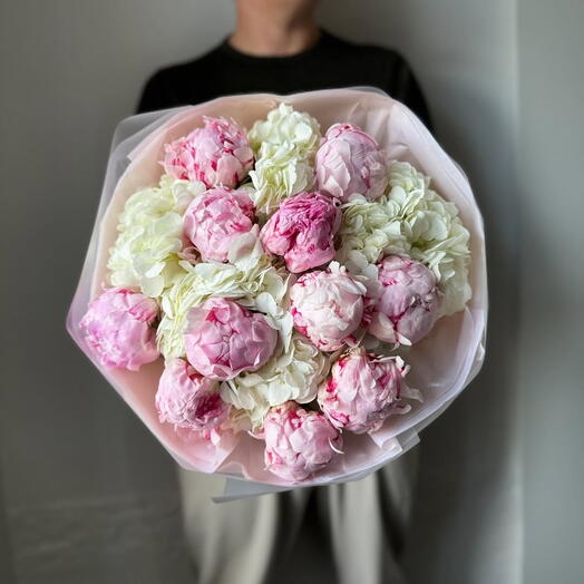 Дуо-букет из пионов и гортензии «Hoppy»