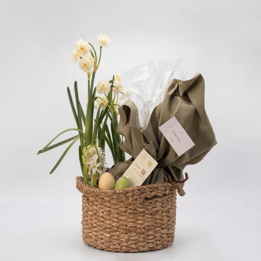 Easter basket with Kulich (Narcissus   Hyacinths)