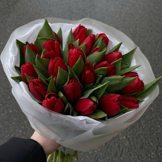 🌷 Bukiet 25 czerwonych tulipanów premium