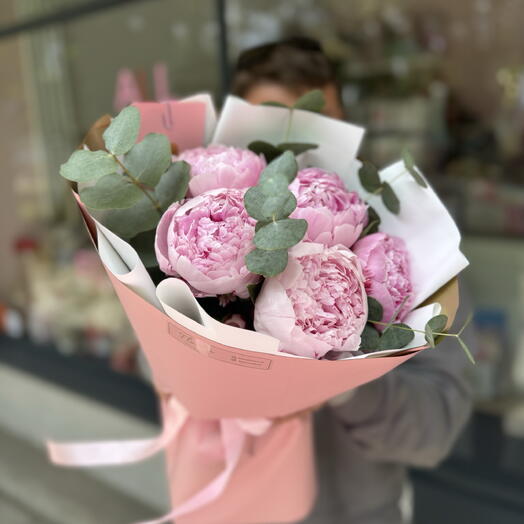 Sara peony bouquet with eucalyptus