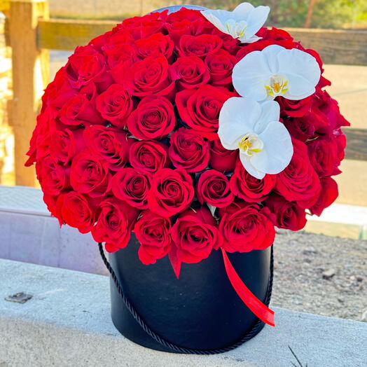 Rosas de lujo en una caja