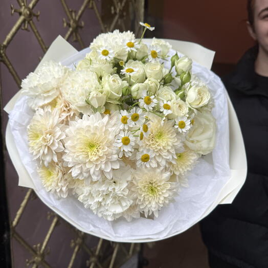 Bouquet of wildflowers with chamomile