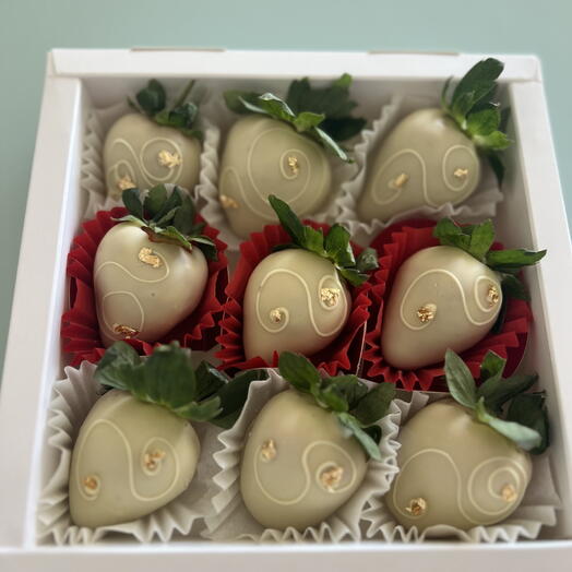 Chocolate-covered strawberries 🍓