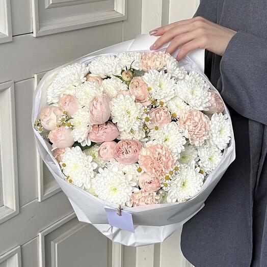 Авторский букет в нежных тонах