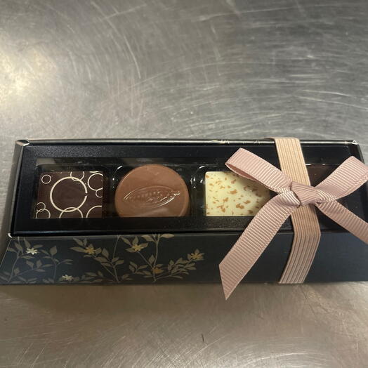 Fyra st fylld choklad