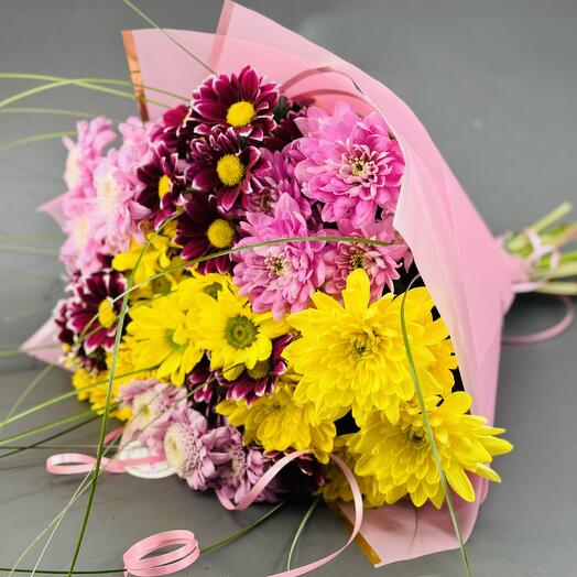Bouquet of 9 chrysanthemums mix with a decorative butterfly