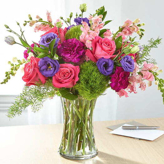 Charm Comfort Bouquet (roses, carnation, snap + vase)