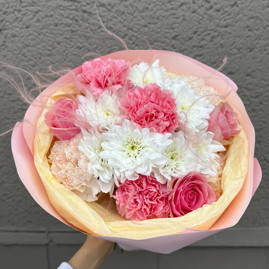 Bouquet del giorno margherita con rosa