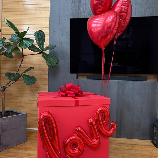 Surprise Box , red color 70*70*70 cm including 10 red hearts