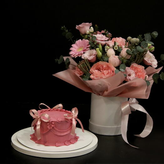 Bento cake Pink (Pistachio-Raspberry) and Flower box