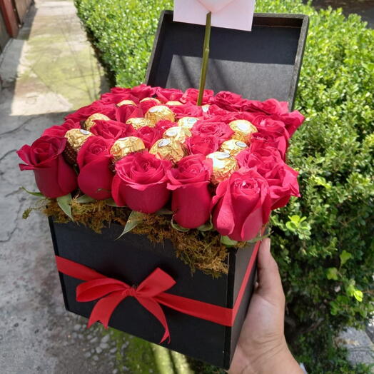 Flores en caja 25 rosas