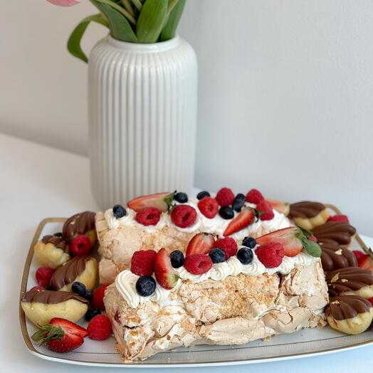 Meringue Roulade Set of two