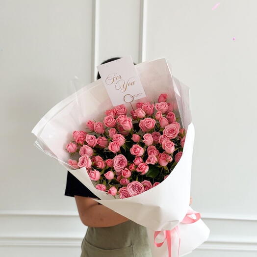 Beautiful pink light spray rose bouquet