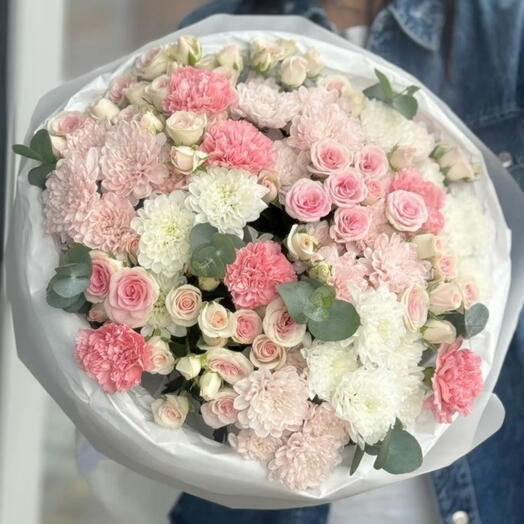 Авторский составной букет в нежных оттенках