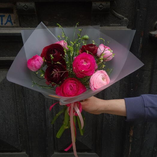 Shades of Pink ranunculuses bouquet