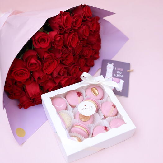 ROSES   MACARONS GIFT SET – ELEGANT FLORAL   SWEET GIFT