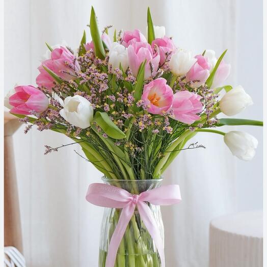 White-pink tulips 11 piece