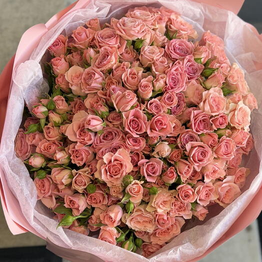 Кустовые розы 130 бутонов