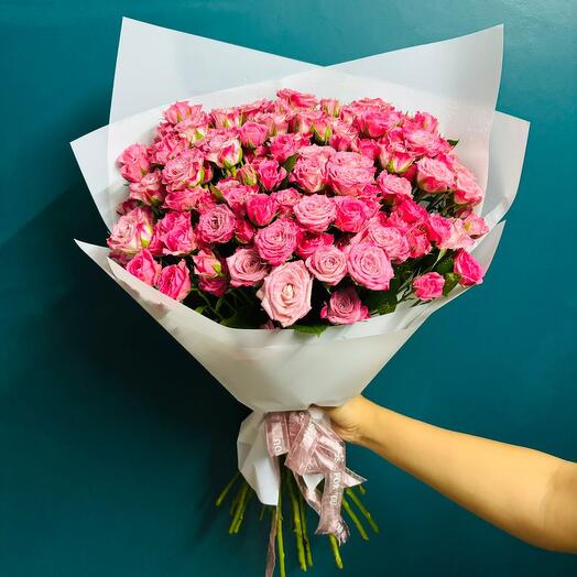 Pink spray roses