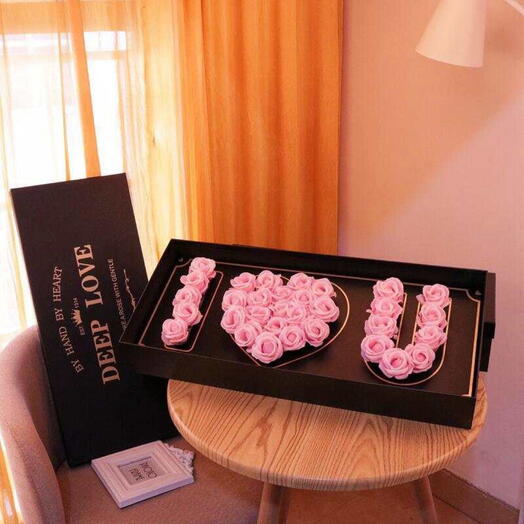 🌸🎀 Blush Bloom Rose Box – 29 Elegant Pink Roses 🎀🌸