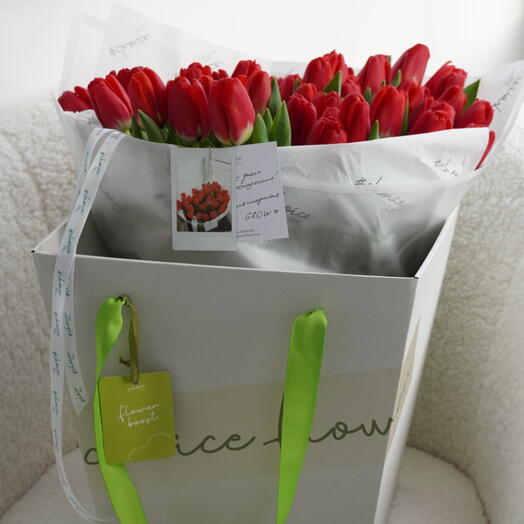 Red tulips bouquet