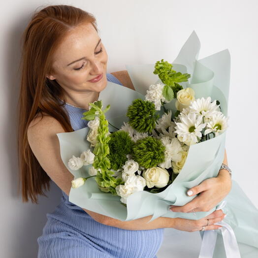 Lime freshness Bouquet (roses, daisy, green balls, bells of Ireland,lisianthus, dianthuses)