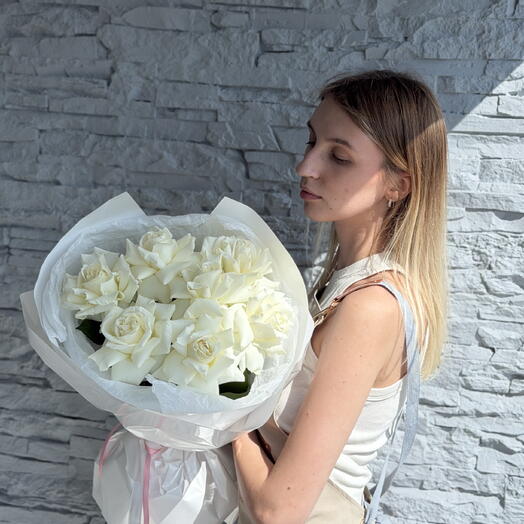 Белые французские розы