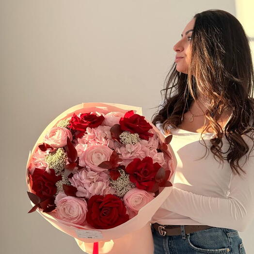 Author s bouquet "Passionate love"