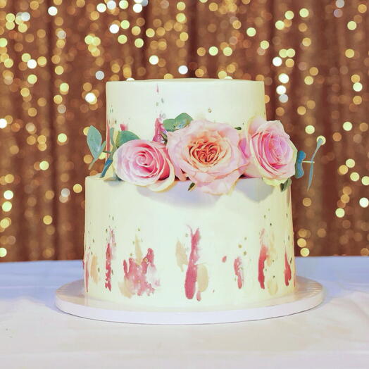 ELEGANT WEDDING CAKE