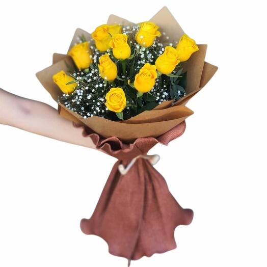RAMO DE 12 ROSAS AMARILLAS IMPORTADAS