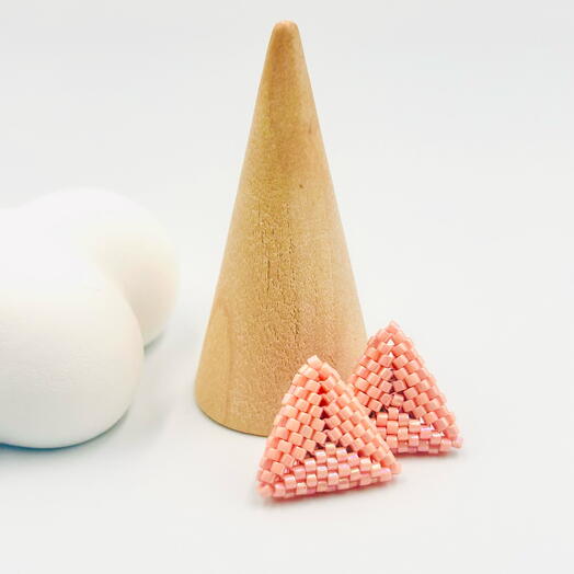 Szép, finom púderrózsaszínű fülbevalók💝