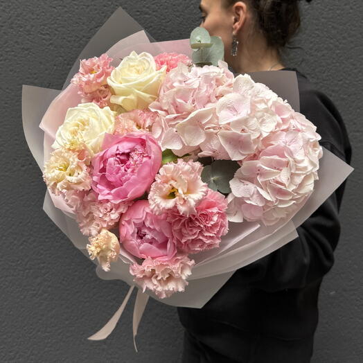 Peony, Hydrangea   Carnation Soft Pink Mix S