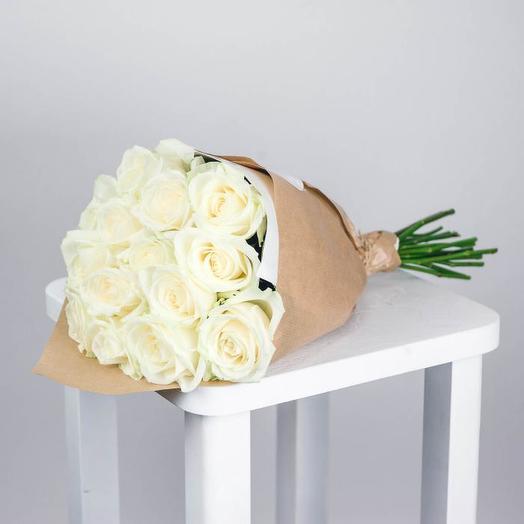 Bouquet of delicate white roses