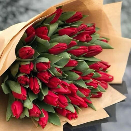 Red Tulip Bouquet