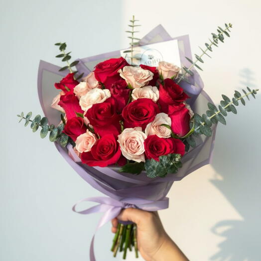 Ramo Amor Clasico con Rosas Rojas y Rosas Rosadas – Bouquet Elegante Soho Floral