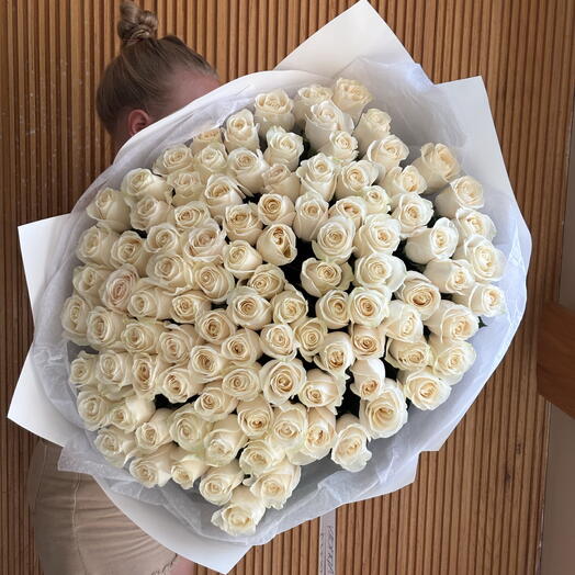 101 White Roses