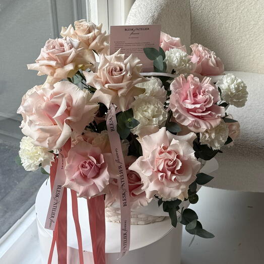 Midium basket with roses