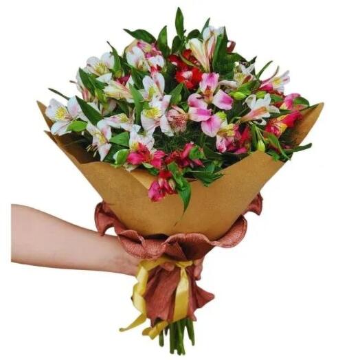 Ramo de flores astromelias