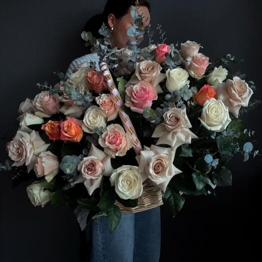 Roses mix with eucalyptus