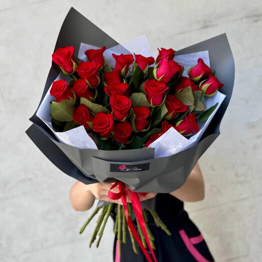 25 красных роз