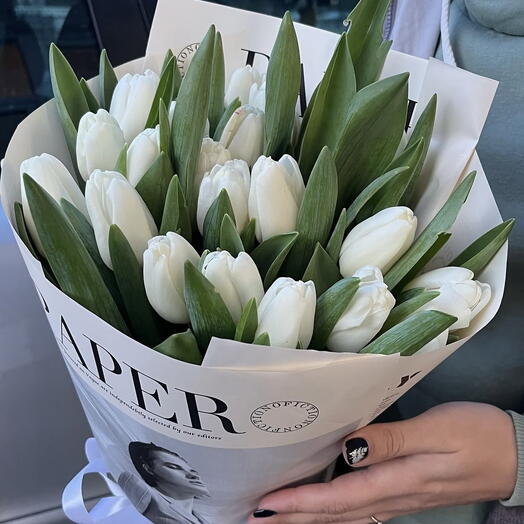 Bouquet of white tulips