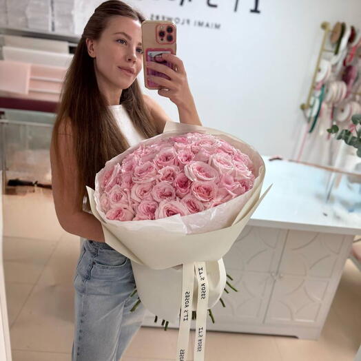 Розовый букет из 51 роз Охара